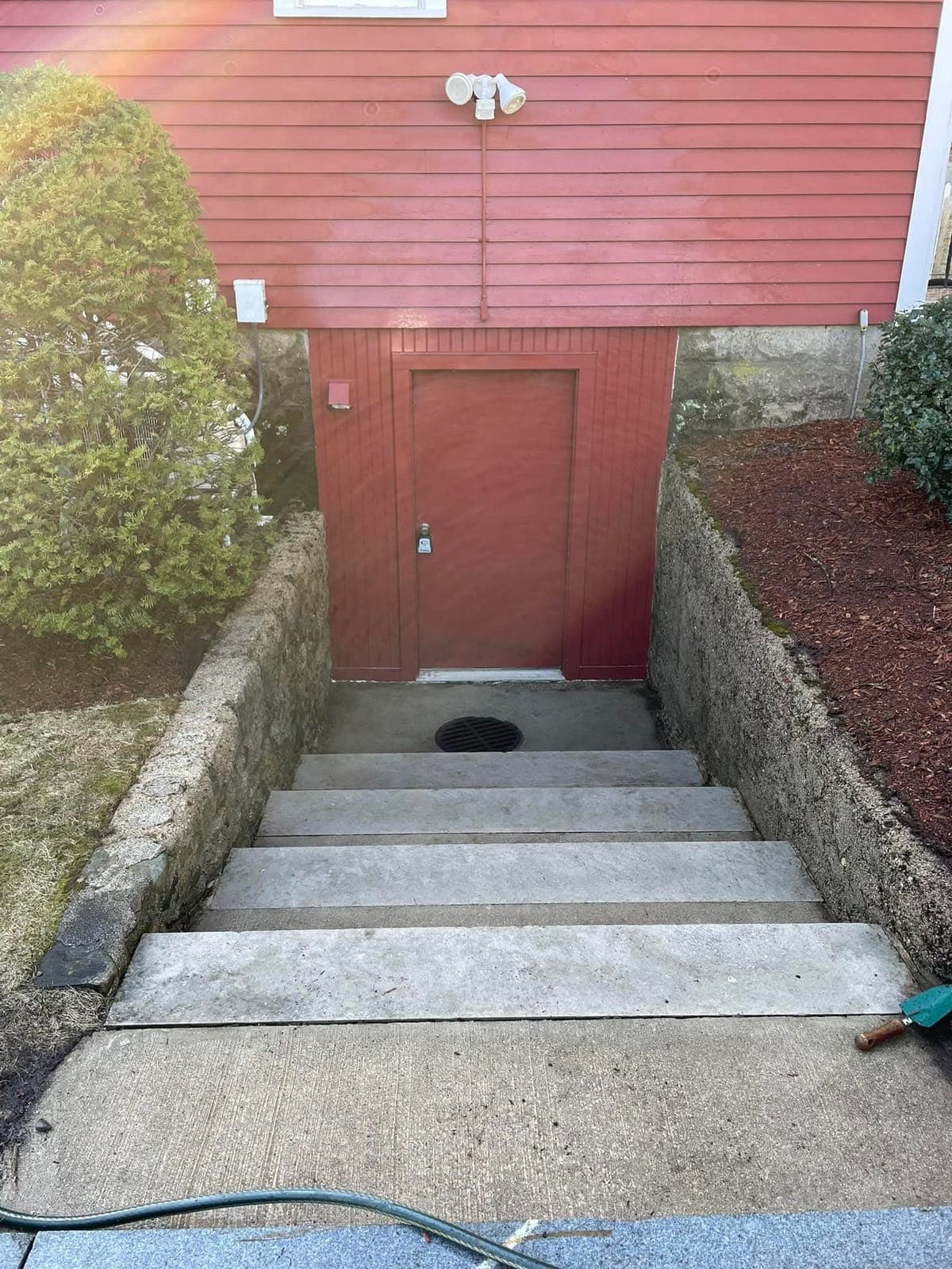 Concrete Steps & Retaining Walls